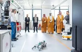 السعودية تُعزز الابتكار الرقمي من خلال تطوير خوارزميات المستقبل وفقًا لوزير الإعلام