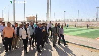 محافظ الوادي الجديد يسلم المجمع الرياضي لمديرية الرياضة