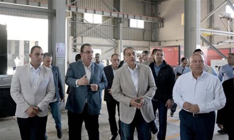 رئيس الوزراء يتفقد مصانع التوكل للصناعات الحديدية