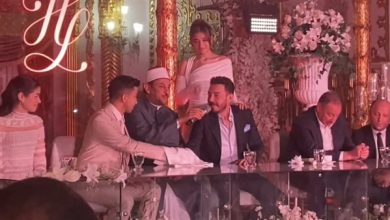 أحمد زاهر يبكي بعقد قران ليلى وهشام جمال