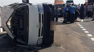 محافظ أسوان يتابع حالة الطلاب المصابين في حادث الميكروباص