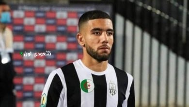 اللاعب الجزائري أحمد قندوسي
