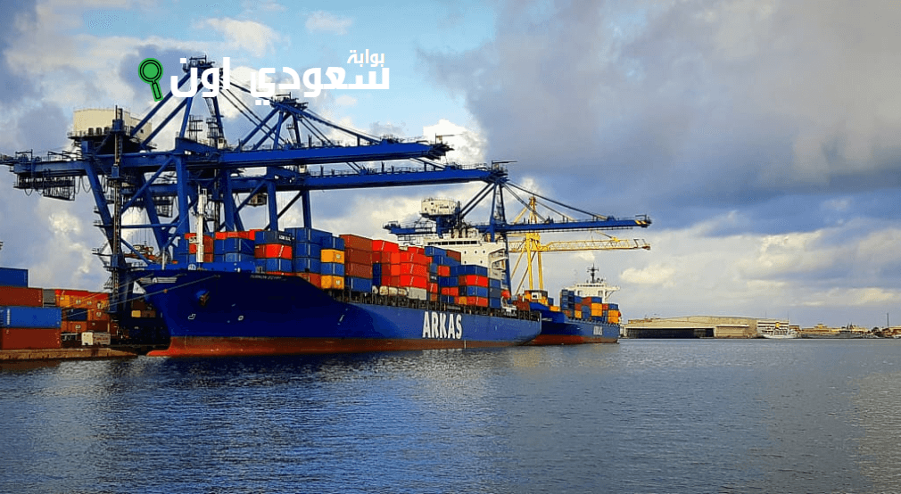 الحاويات بالموانئ