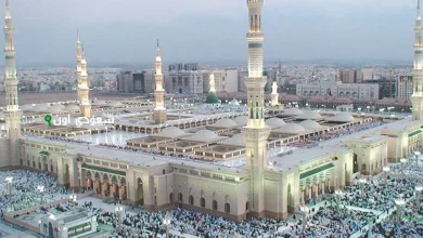 المدينة المنورة تتزين بالبياض وتعزز جمالها العمراني