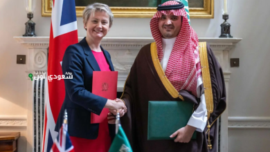 وزير الداخلية يناقش مع الوزيرة البريطانية سُبل تعزيز التعاون الأمني في لندن