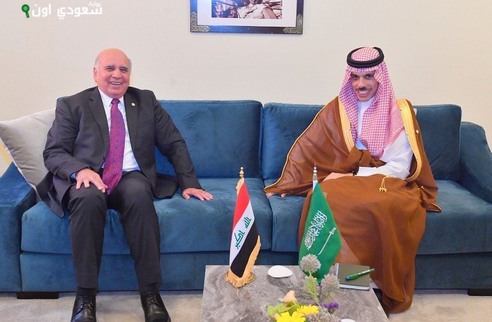 الصورة الرئيسية للمقال: وزير الخارجية يناقش مع نظيره العراقي مستجدات الأوضاع الراهنة في المنطقة