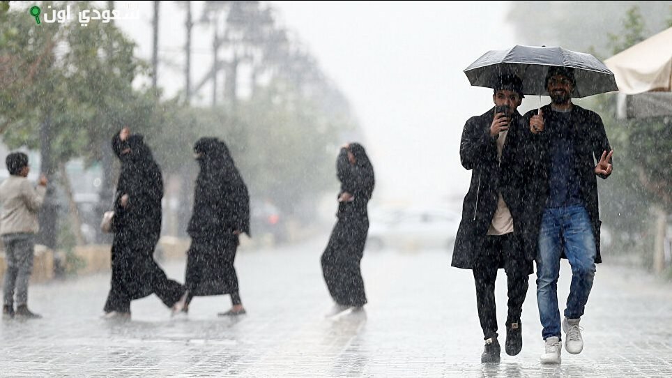 حالة مطرية غزيرة تعم بعض مناطق السعودية بدءًا من الأحد المقبل