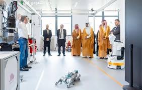 السعودية تُعزز الابتكار الرقمي من خلال تطوير خوارزميات المستقبل وفقًا لوزير الإعلام