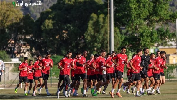 الفريق الأول لكرة القدم بالنادي الأهلي في تونس