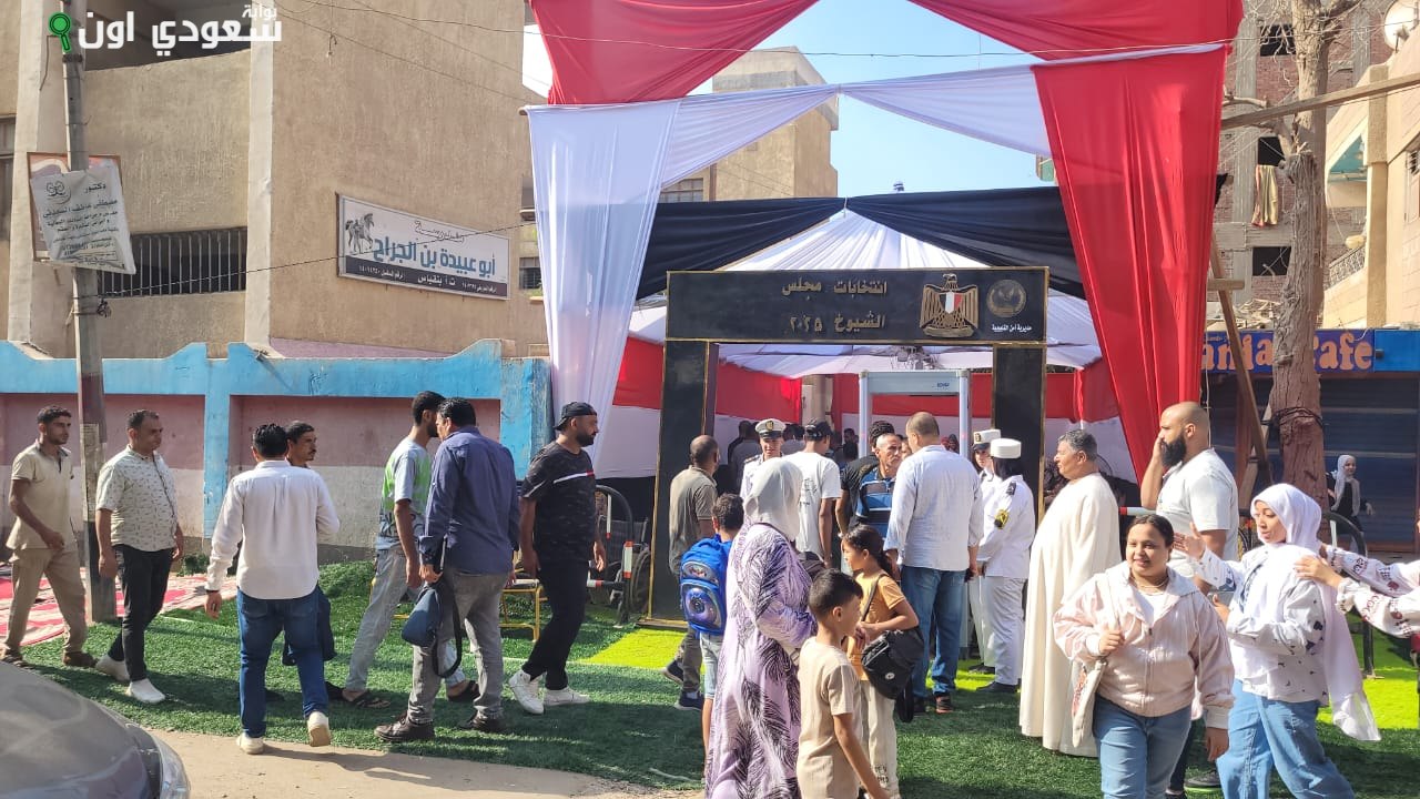 طوابير طويلة من الشباب في بنها أمام لجنة أبو عبيدة ابن الجراح للانتخابات