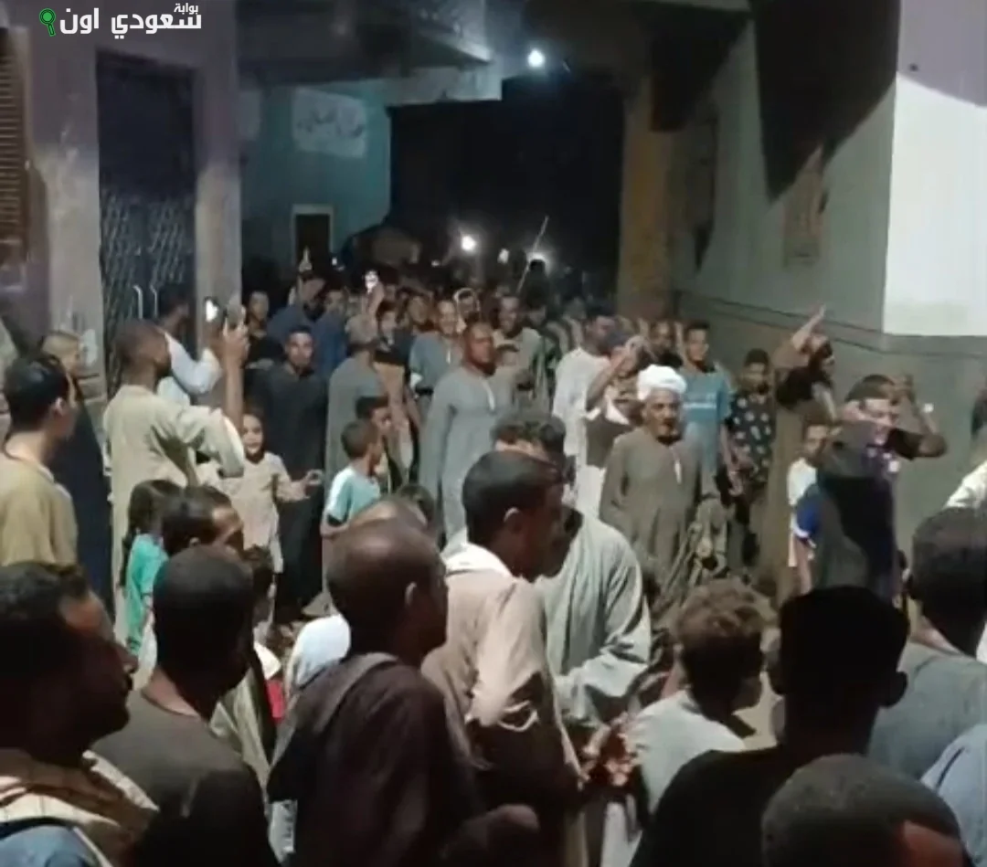 الصورة الرئيسية للمقال: جنازة مثيرة للجدل في قرية بقنا تُشيع بالزغاريد وتلفت أنظار الجميع