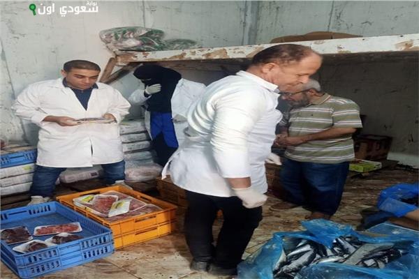 القطيف تكشف عن 369 كيلوجرام لحوم غير صالحة