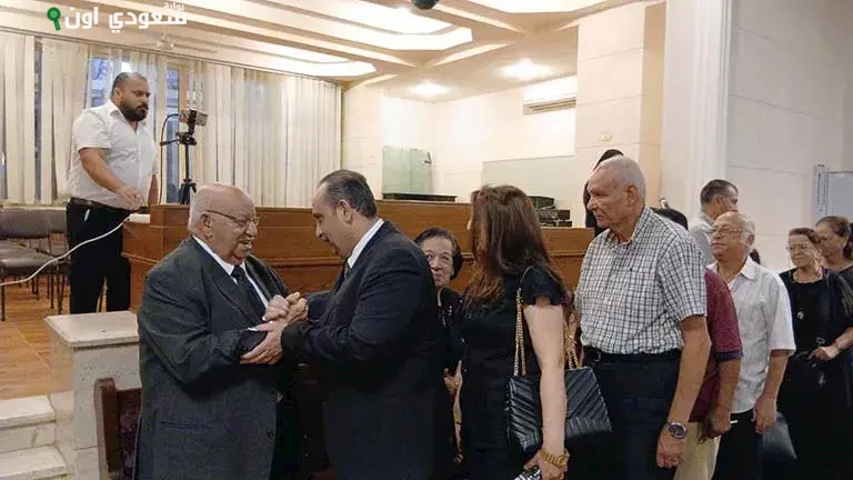 أسرة الفنان الراحل لطفى لبيب تتلقى العزاء في الكنيسة الإنجيلية بالإسكندرية