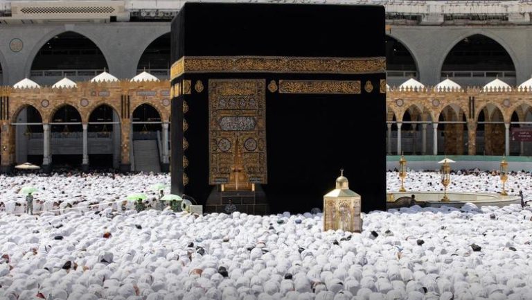 جدول أئمة الحرم المكي