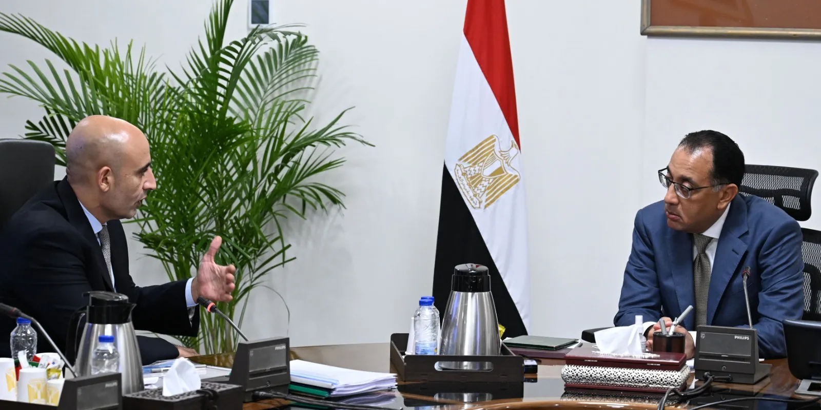 رئيس الوزراء ووزير التعليم