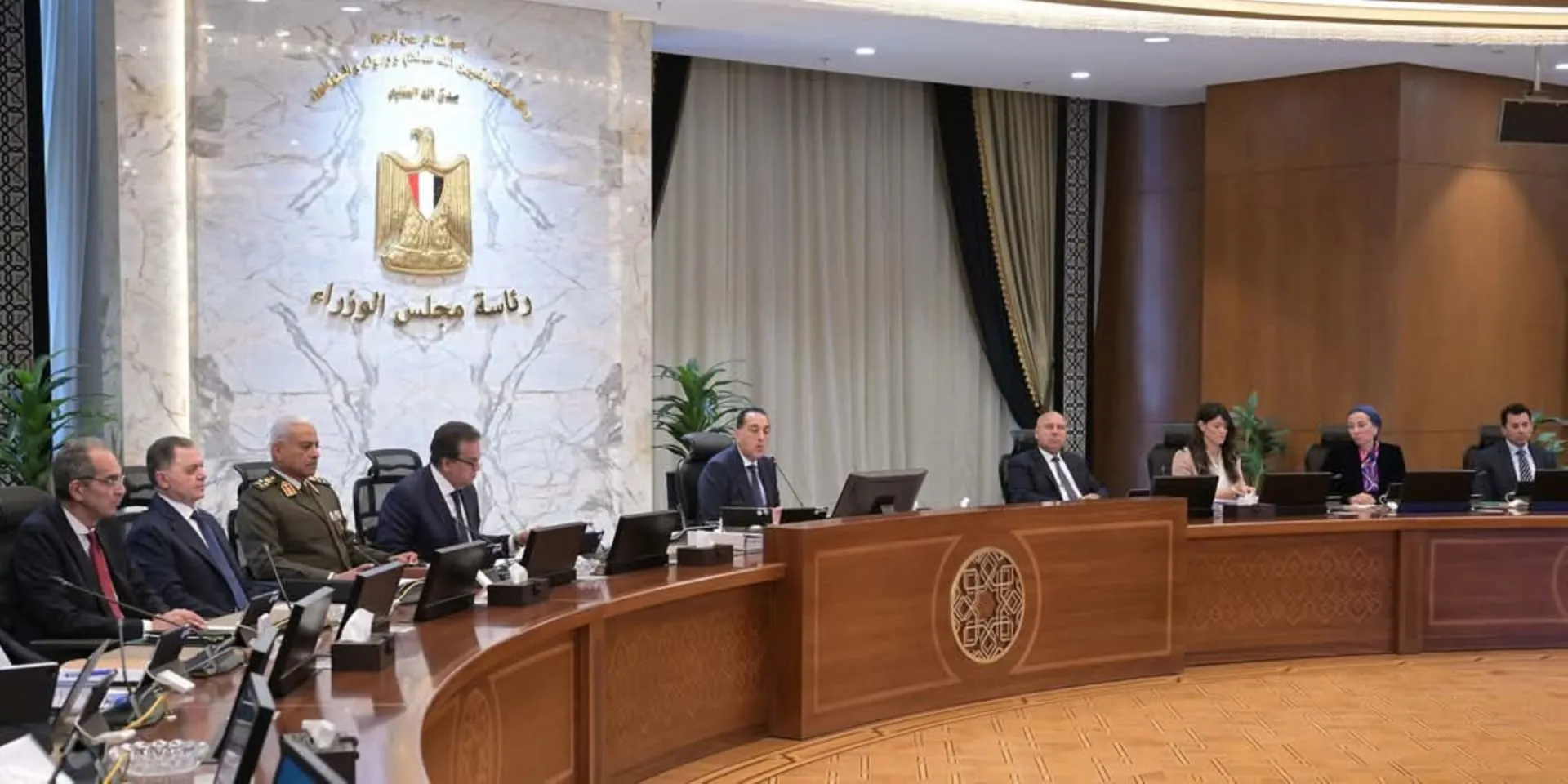 الحكومه بتراجع موازنه 2023 وبتحط خطه جديده