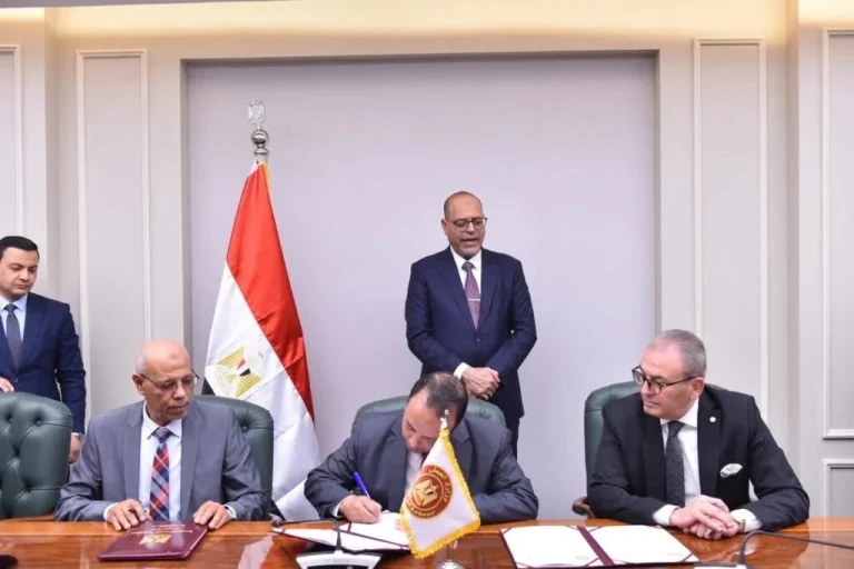 الحكومه بتستعرض ملاحظات النواب على الموازنه