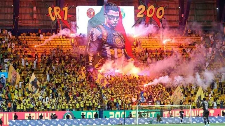 النصر يكتسح يوكوهاما بثلاثية