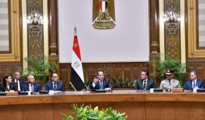 السيسي يجتمع مع الحكومه ووزراء