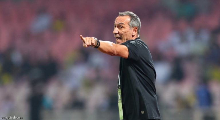 المدرب اليوناني جورجيوس دونيس