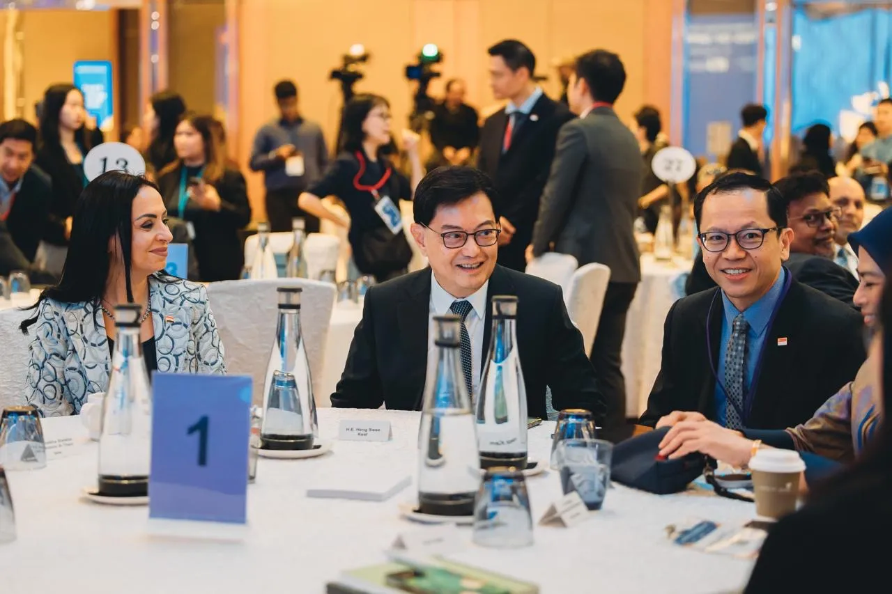 الدكتورة مايا مرسي تفتح مؤتمر "مجتمعات الفرص 2025" في سنغافورة