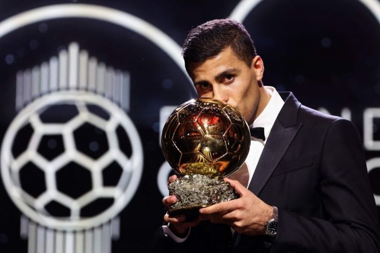 فوز رودري بالكرة الذهبية