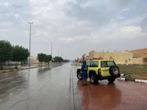 الدفاع المدني يحذر سكان مكة وعسير والباحة من الأمطار الغزيرة