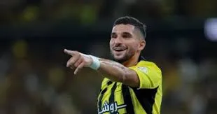 حسام عوار