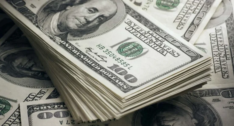 سعر الدولار الأمريكي أمام الجنيه المصري