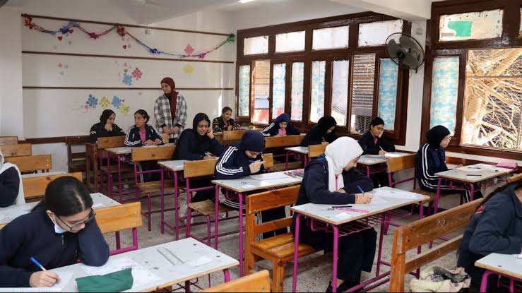 التربية والتعليم تنشر جدول امتحانات الإعدادية