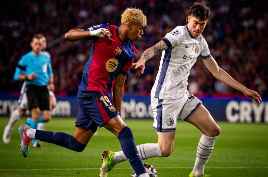 برشلونه يتعادل 3-3 مع