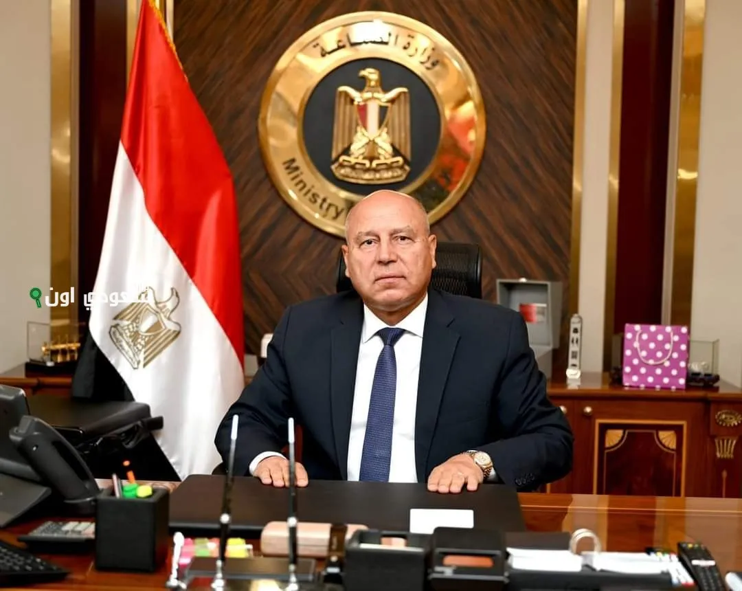 وزير الصناعة