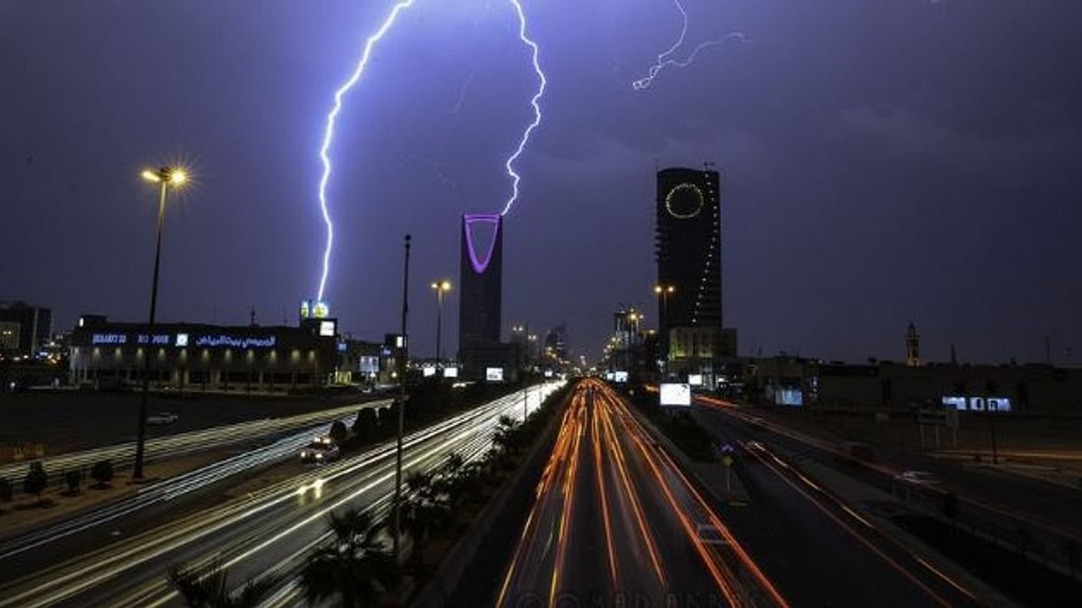 أمطار رعدية متوقعة في الرياض اليوم الأحد