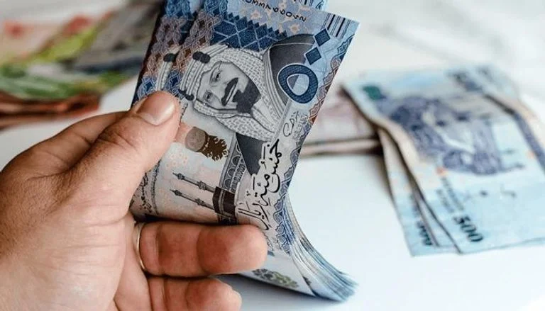 كيف تؤثر مشاريع نيوم وذا لاين على مستقبل السياحة والاستثمار في المملكة خلال السنوات القادمة؟