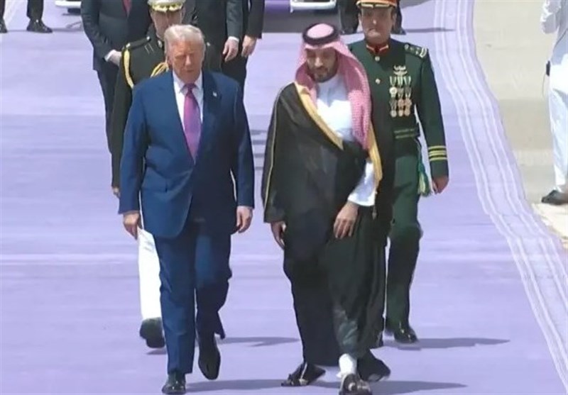 محمد بن سلمان يستقبل