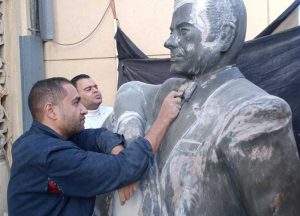ترميم تمثال فريد الأطرش بالأوبرا