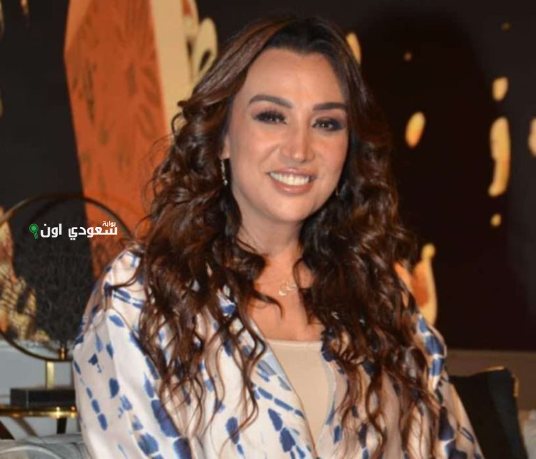 الفنانة صفاء جلال