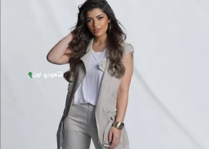 ليلى أحمد زاهر تكتسح الساحة بإطلالة مبهرة