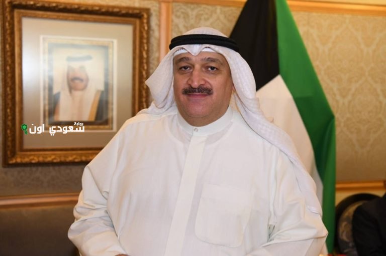 وزير الصحة د. أحمد العوضي