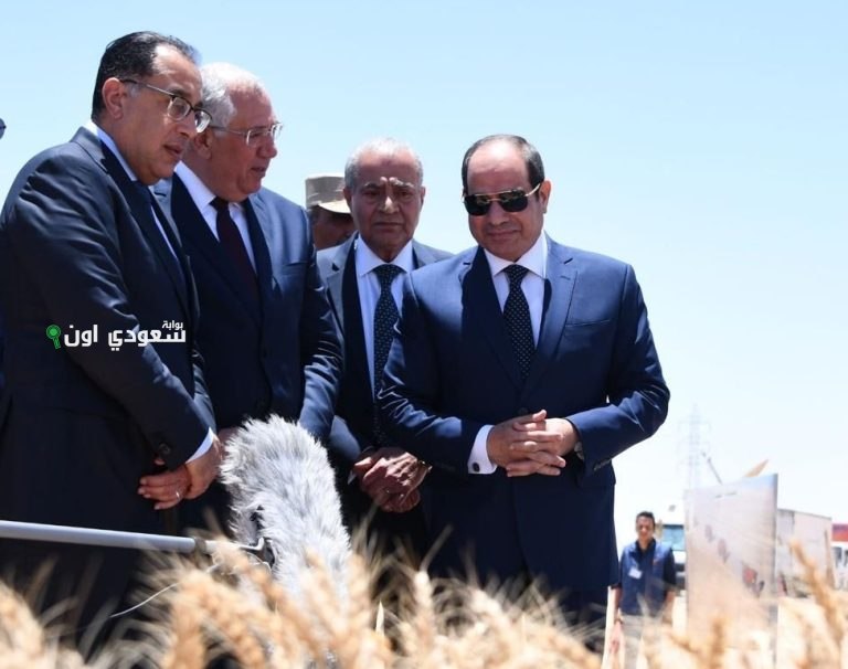 السيسي يحضر فعاليات موسم حصاد القمح