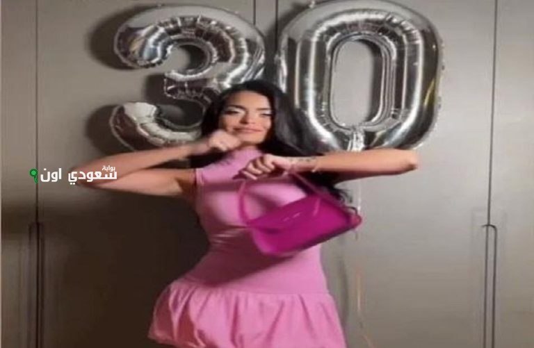 احتفلت الفنانة أسماء جلال