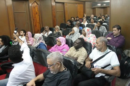 عرض ندوة فيلمي "طنين" و"فرقة الأمل"