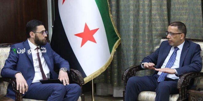وزير المالية يبحث مع