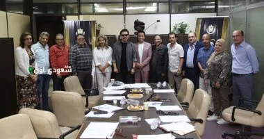 اللجنة العليا لمهرجان المسرح