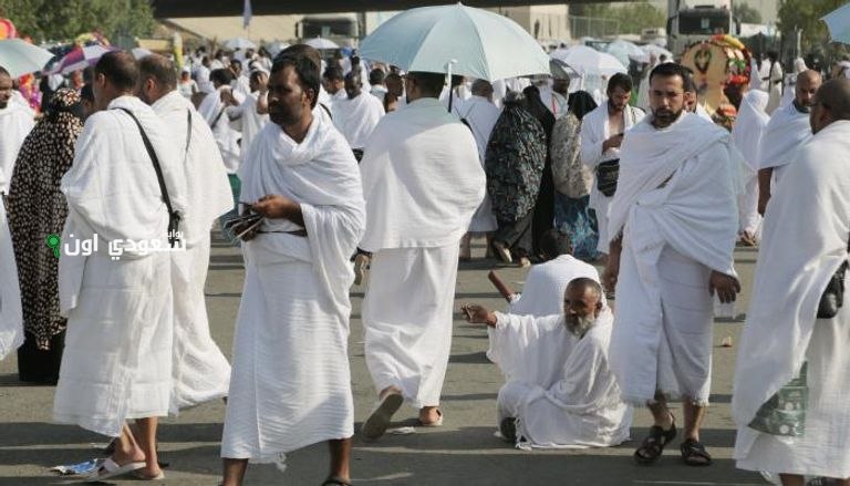 إلزام الحجاج بتلقي ثلاثة