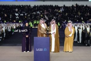 أمير المدينة المنورة يكرّم البنك العربي الوطني