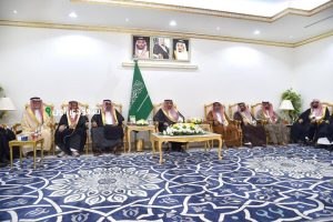 أمير نجران يلتقي بمشايخ محافظة شرورة