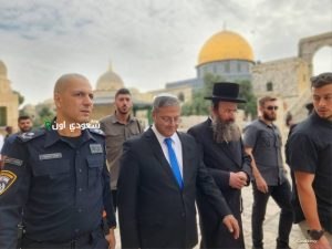 وزير إسرائيلي متطرف يقتحم المسجد الأقصى برفقة آلاف المستوطنين في تصعيد جديد