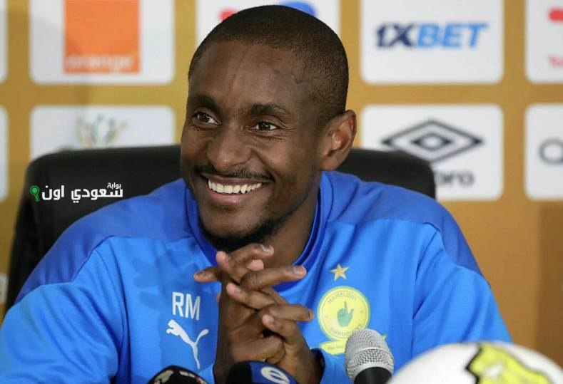 مسؤولو بيراميدز يتجهون إلى جنوب إفريقيا للتفاوض مع موكوينا لتولي مهمة تدريب الفريق