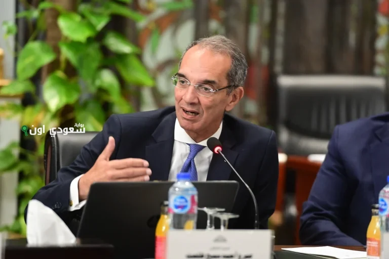 وزير الاتصالات